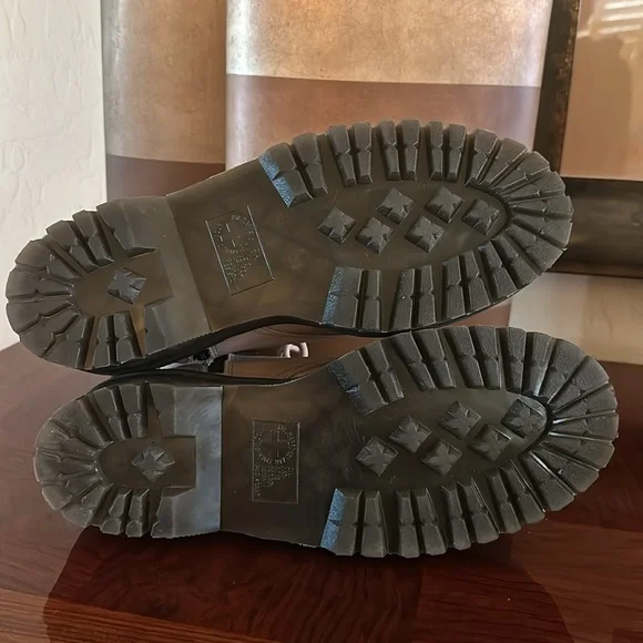 Dr. Martens *NWOB* Jadon III Boot Pisa Leather Platforms, Unisex, Taupe - Picture 10 of 11